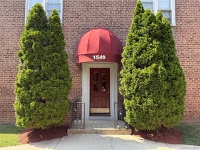 1549 Central Park Ave in Yonkers, NY - Building Photo - Building Photo