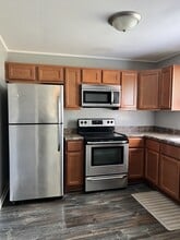 37439 N Lake Shore Dr in Lake Villa, IL - Building Photo - Building Photo