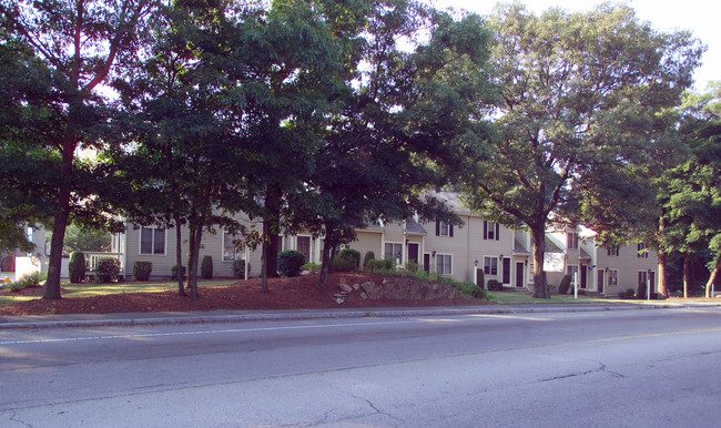 Middle Street Townhouse Apartments