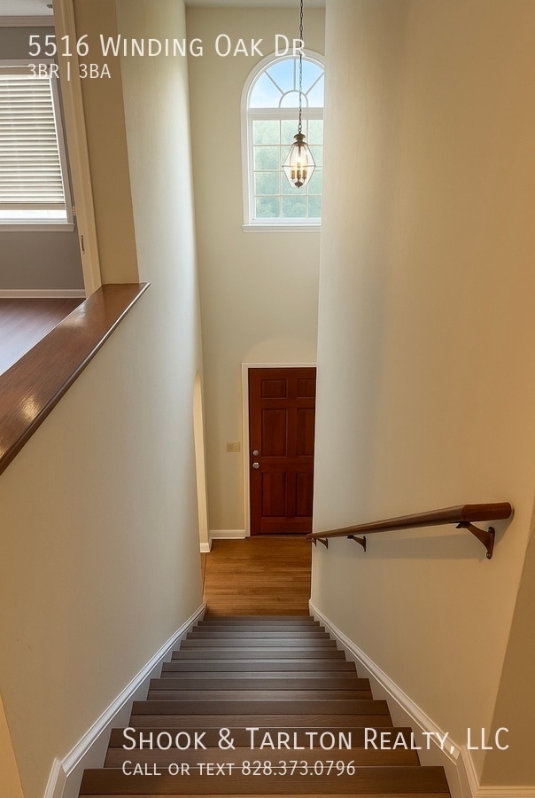 property at 5516 Winding Oak Dr