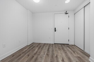 1 Jarvis St in Hamilton, ON - Building Photo - Building Photo