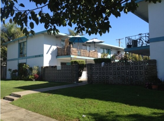 2114 Florida St in Huntington Beach, CA - Building Photo - Building Photo