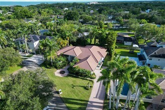 7440 SW 170th Terrace in Palmetto Bay, FL - Building Photo - Building Photo