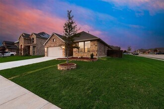 1419 Fox Hollow Rd in Krum, TX - Building Photo - Building Photo