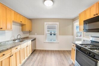 22 Ridgeway St in Quincy, MA - Building Photo - Building Photo