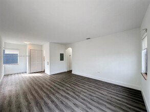 1920 Biarritz Dr in Miami Beach, FL - Building Photo - Building Photo