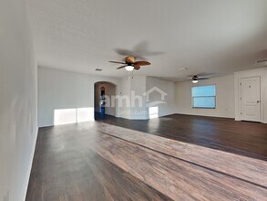 1741 Chatham Grn in Ruskin, FL - Foto de edificio - Building Photo