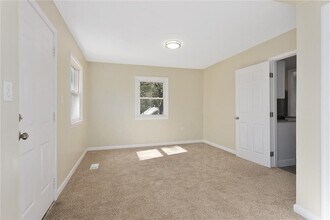 2619 NE 39th Terrace in Kansas City, MO - Foto de edificio - Building Photo