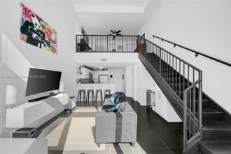 300 S Biscayne Blvd, Unit 410 in Miami, FL - Building Photo - Building Photo