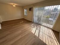 4663 Rosewood Ave, Unit 1 in Los Angeles, CA - Building Photo - Building Photo