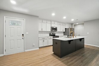 1737 Hooper Court in Charlotte, NC - Building Photo - Building Photo