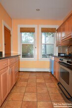 1742 Commonwealth Avenue, Unit 3 in Boston, MA - Foto de edificio - Building Photo