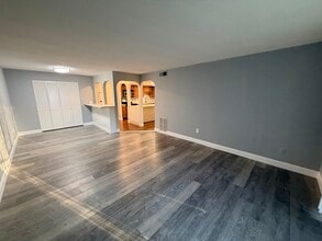 18 Shadowbrook Ln in Milford, MA - Building Photo - Building Photo