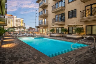 The McKinley in Phoenix, AZ - Foto de edificio - Building Photo