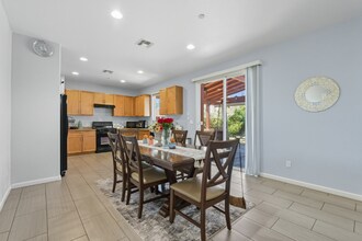 252 S Kona Ave in Fresno, CA - Building Photo - Building Photo