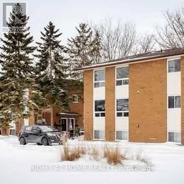 property at 8 Moir St
