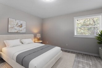 707 S Moore St in Clayton, NC - Building Photo - Building Photo