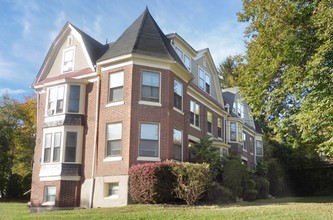 4-8 Owen Ave in Lansdowne, PA - Foto de edificio - Building Photo