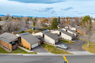 Meadow Creek in Lakewood, CO - Building Photo - Building Photo