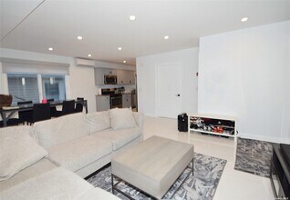 102 Tennessee Ave in Long Beach, NY - Building Photo - Building Photo