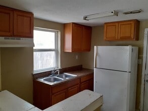 1211 S Delaware Ave in DeLand, FL - Building Photo - Building Photo