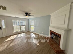 209 Hollyhock Ln in Apex, NC - Building Photo - Building Photo