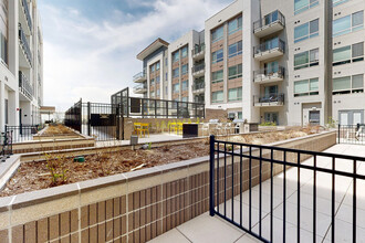 4811 Niagara St, Unit FL6-ID438A in Denver, CO - Building Photo - Building Photo