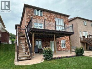 48 Fitzgerald Dr in Cambridge, ON - Building Photo - Building Photo