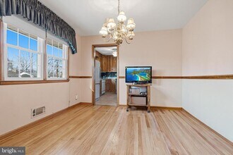 6219 Groveland Rd in Linthicum Heights, MD - Building Photo - Building Photo