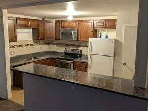 3220 Sanders Rd in Northbrook, IL - Building Photo - Building Photo