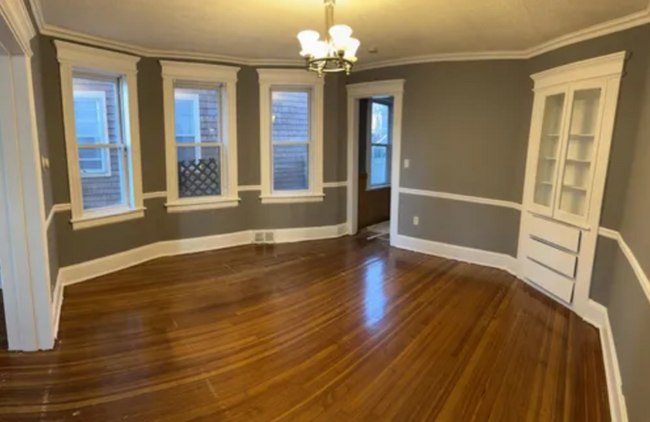 208-210 Fairview Ave-Unit -1 in Bridgeport, CT - Building Photo - Building Photo