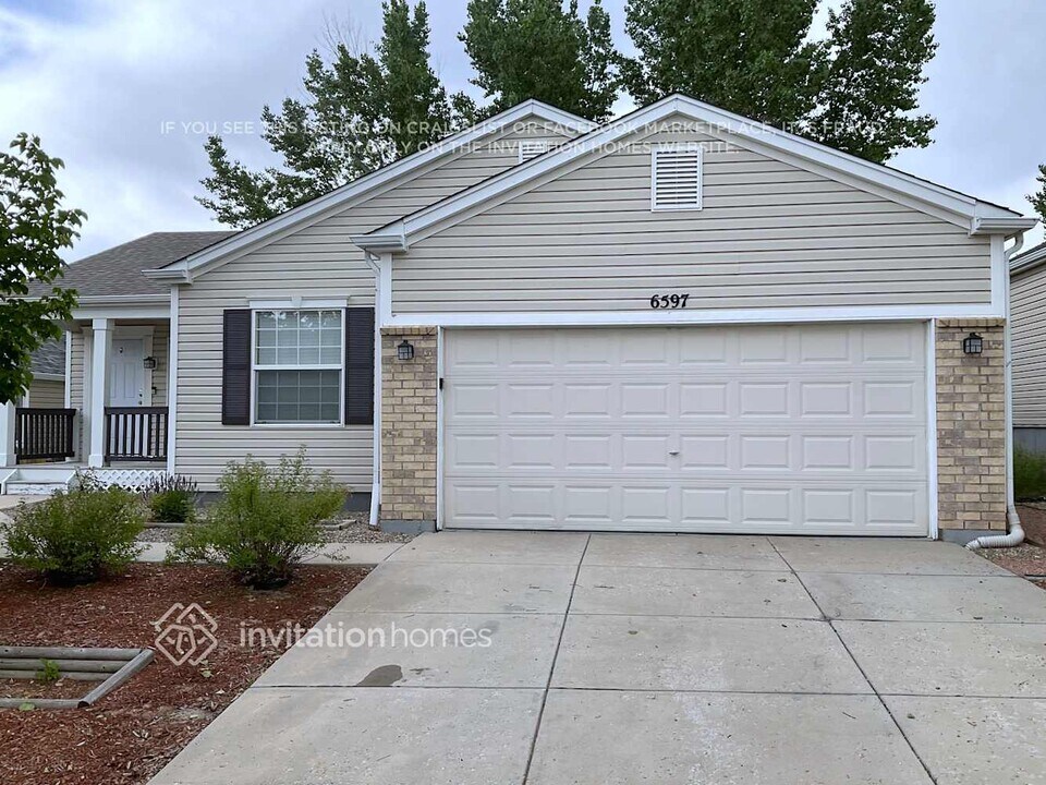 6597 Hannah Rose Rd in Colorado Springs, CO - Foto de edificio