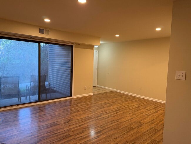 104 Vail Ct in Hamilton, NJ - Building Photo - Building Photo