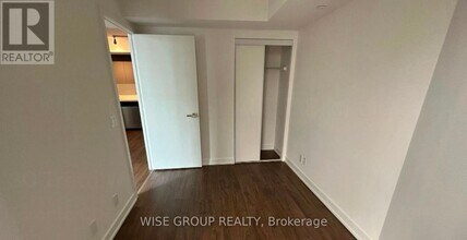 30 Tretti Wy in Toronto, ON - Building Photo - Building Photo