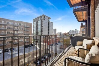 625 W Jackson Blvd, Unit 506 in Chicago, IL - Building Photo - Building Photo