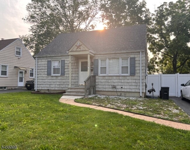 property at 205 Villa Pl