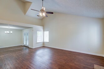 1761 E Jordan Ave in Fresno, CA - Building Photo - Building Photo