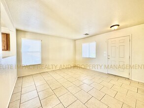 2324 S Mcconnell Dr in Tucson, AZ - Building Photo - Building Photo