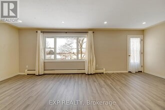 1023 Eagle Dr in London, ON - Building Photo - Building Photo