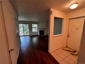 13 Lexington Hills Rd-Unit -8 in Harriman, NY - Building Photo - Building Photo