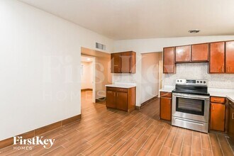 8940 E Pine Valley Dr in Tucson, AZ - Building Photo - Building Photo
