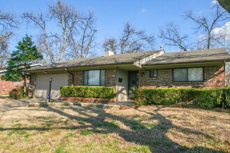 5629 S St Louis Ave in Tulsa, OK - Building Photo - Building Photo