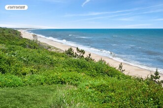 390 Old Montauk Hwy in Montauk, NY - Building Photo - Building Photo