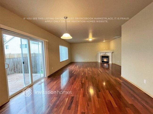 19721 76th Ave Ct E in Spanaway, WA - Foto de edificio - Building Photo