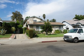 1223 E Lexington Dr in Glendale, CA - Building Photo - Building Photo