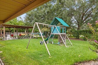 7648 Broadview Dr in Houston, TX - Building Photo - Building Photo