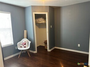 4208 Windcrest Dr in Killeen, TX - Foto de edificio - Building Photo