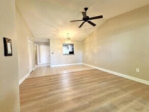 3217 Queen Palms Ct in Kissimmee, FL - Building Photo - Building Photo