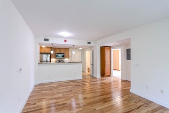 Park87 Apartments in Cambridge, MA - Building Photo - Interior Photo