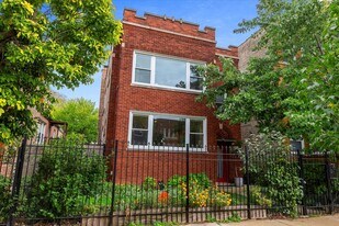 2447 N Kildare Ave in Chicago, IL - Building Photo